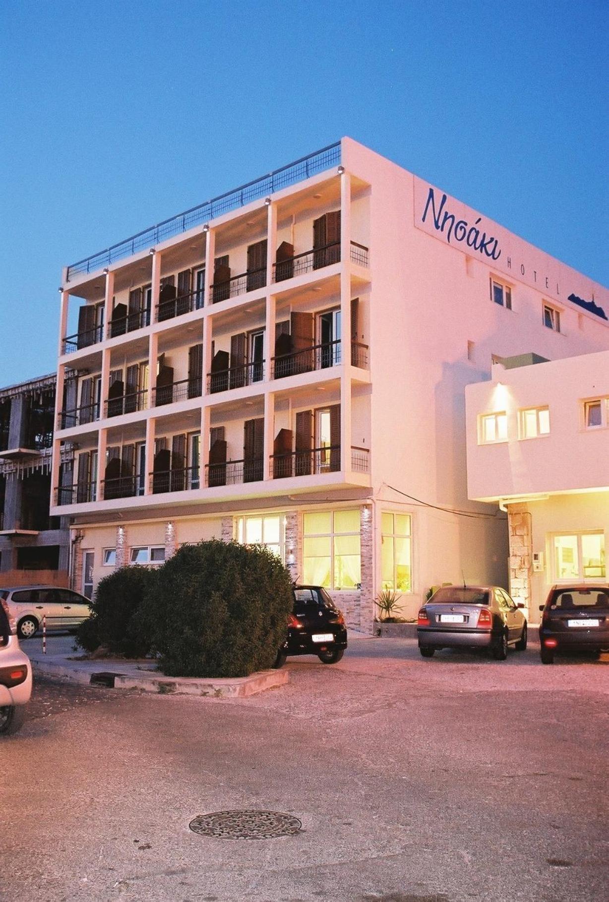 Nisaki Hotel & Elite Suites エルムポリ エクステリア 写真